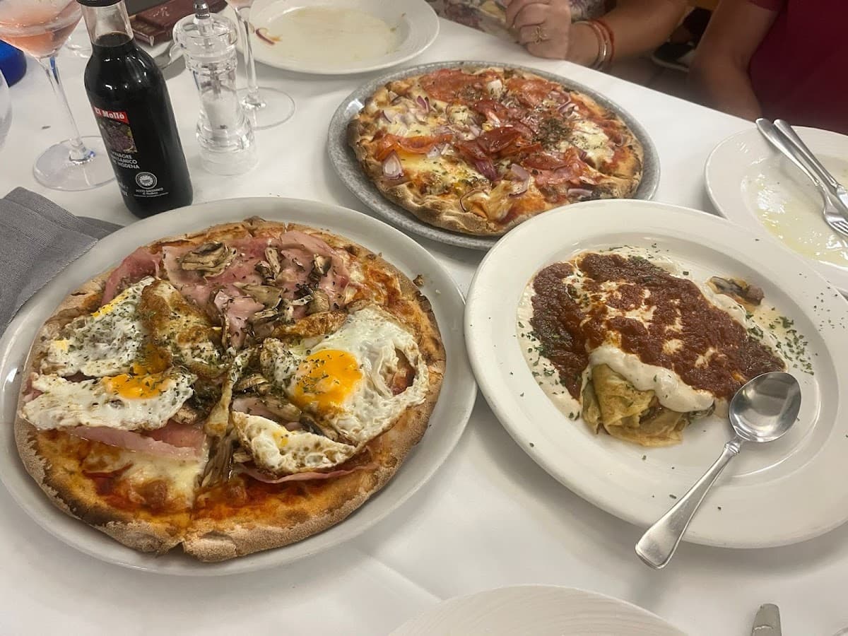 Pizzeria Creperia Stromboli 3