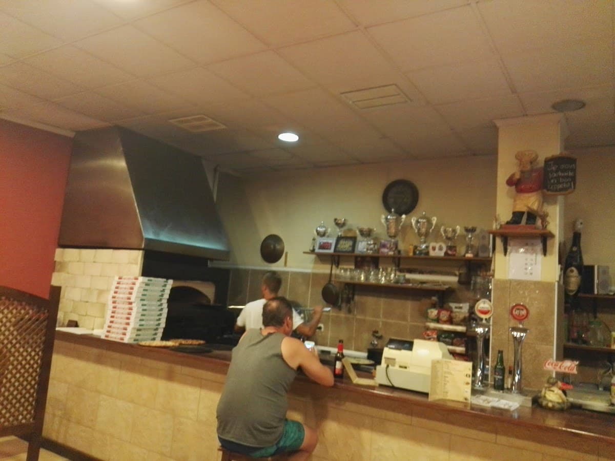 Pizzería Las Lomas 3